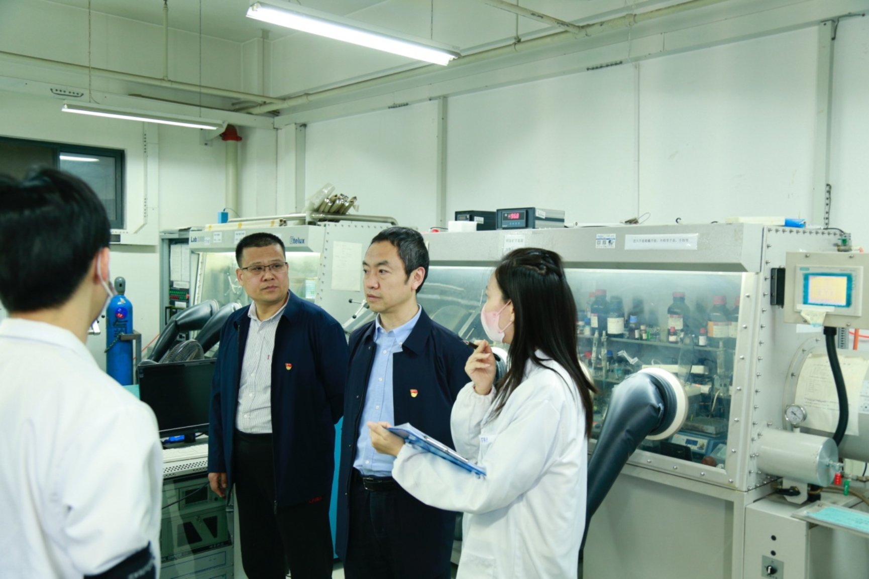 新能源学院开展实验室安全自查自纠工作